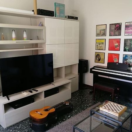 Music & Beach Apartment Savona Exterior photo