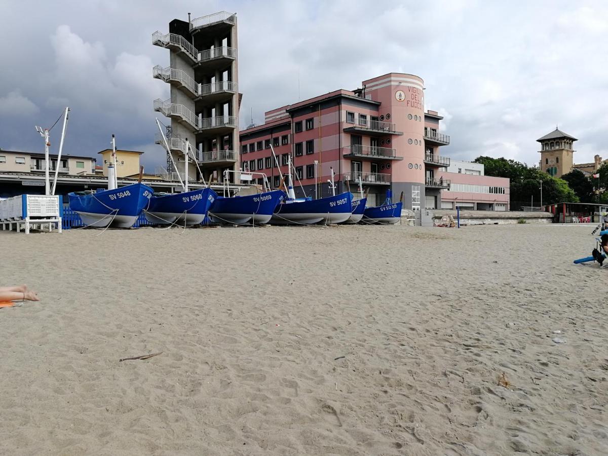 Music & Beach Apartment Savona Exterior photo